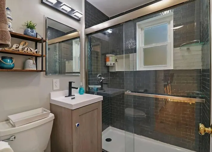 Cute & Cozy Lakeview House On Chain O Lakes With Hot Tub Option Hébergement de vacances Fox Lake