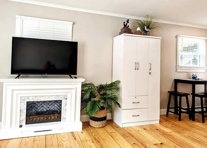 Cute & Cozy Lakeview House On Chain O Lakes With Hot Tub Option