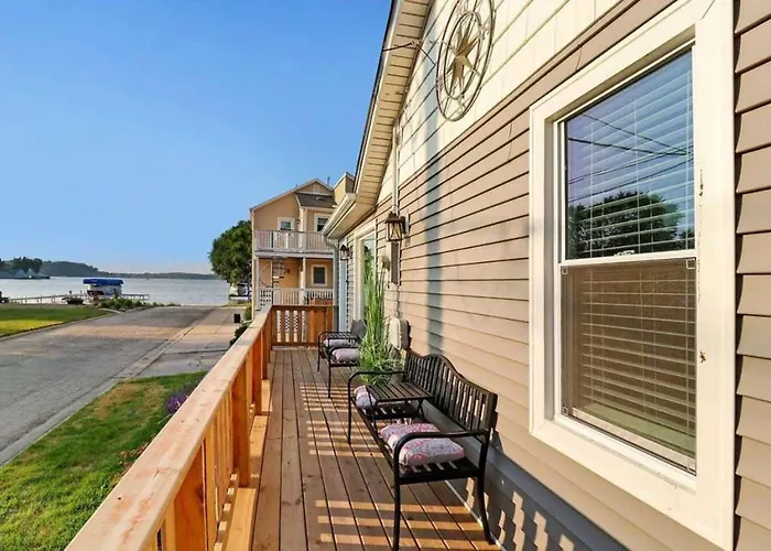 Cute & Cozy Lakeview House On Chain O Lakes With Hot Tub Option Hébergement de vacances